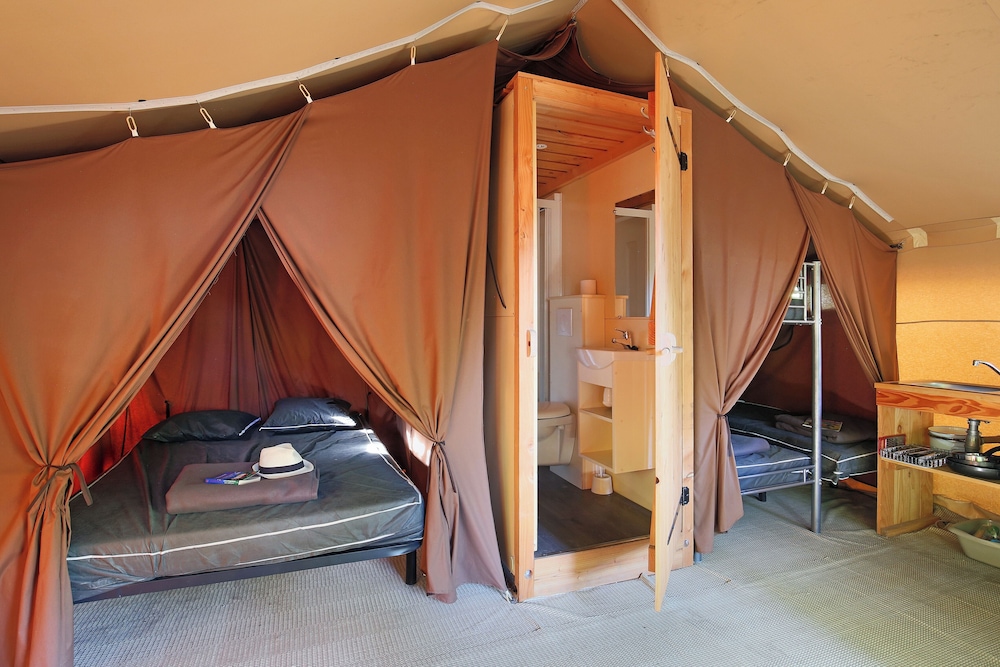 Tent photo 2