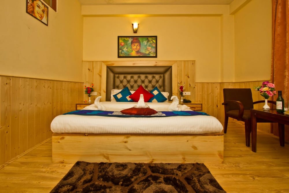 Deluxe Double Room - Photo 1
