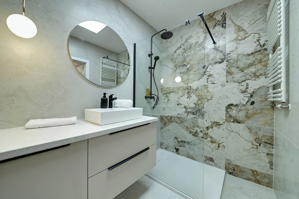 Apartment - Photo 14
