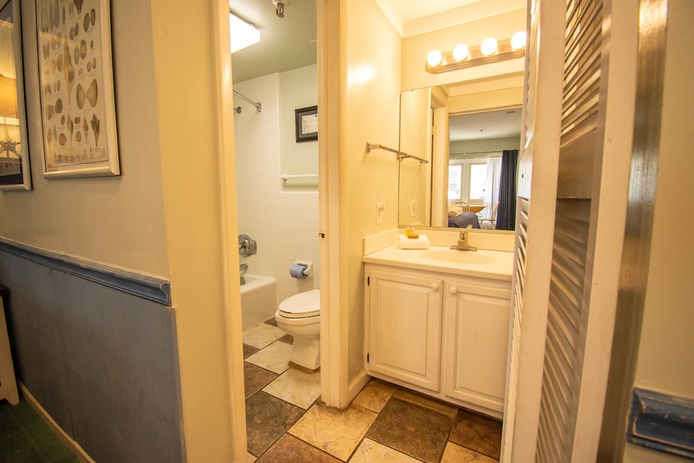 Room, Multiple Beds, Kitchen photo 3