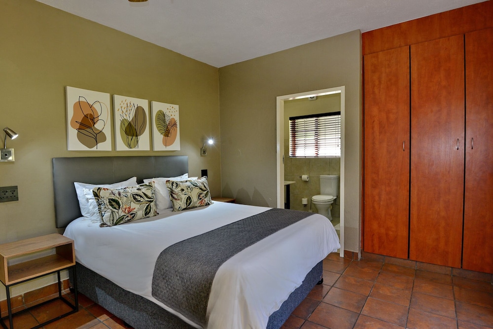 Superior Villa (Self Catering) photo 2