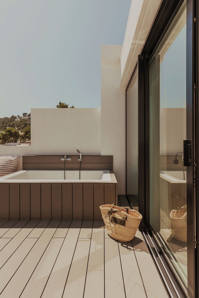 Deluxe Double Room, Terrace photo 3