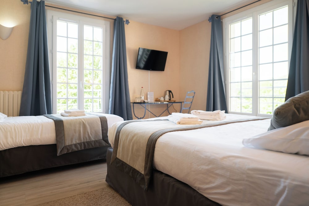 Basic Triple Room photo 2