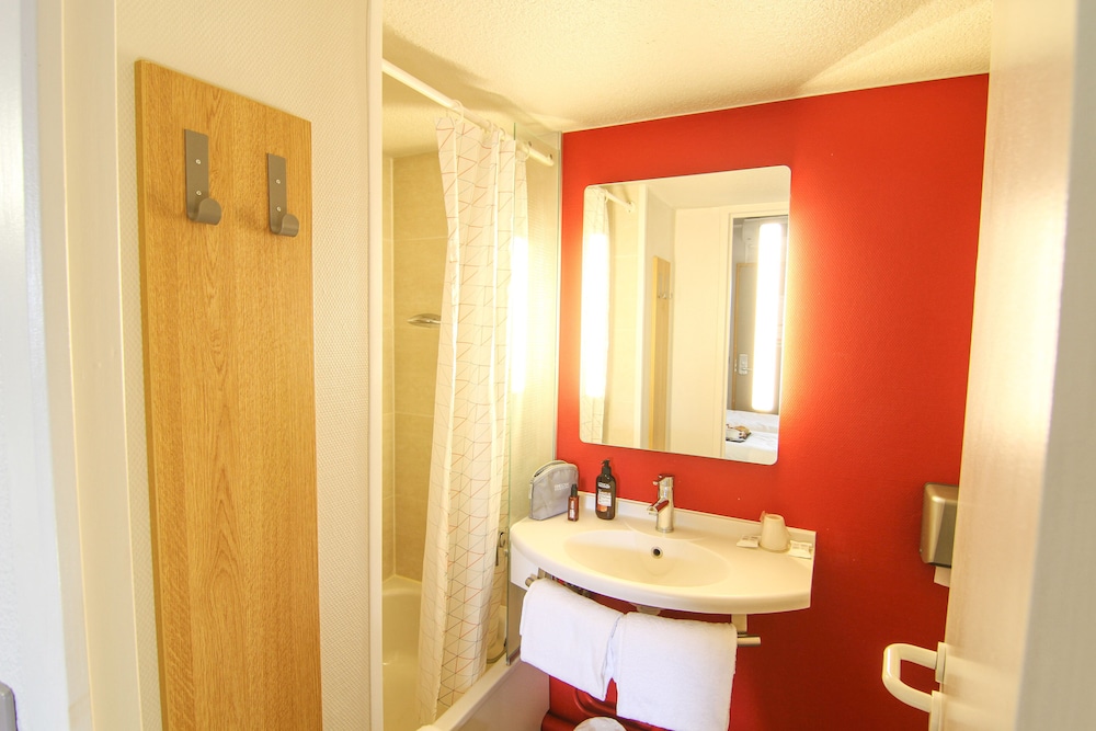 Standard Room, 1 Double Bed photo 3
