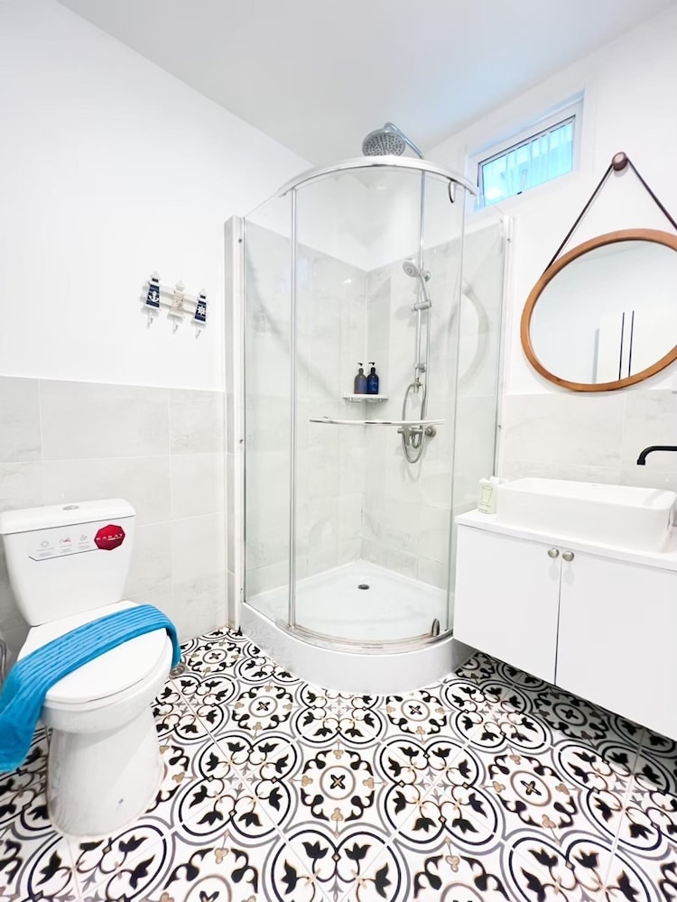 Deluxe Suite, Bathtub photo 3
