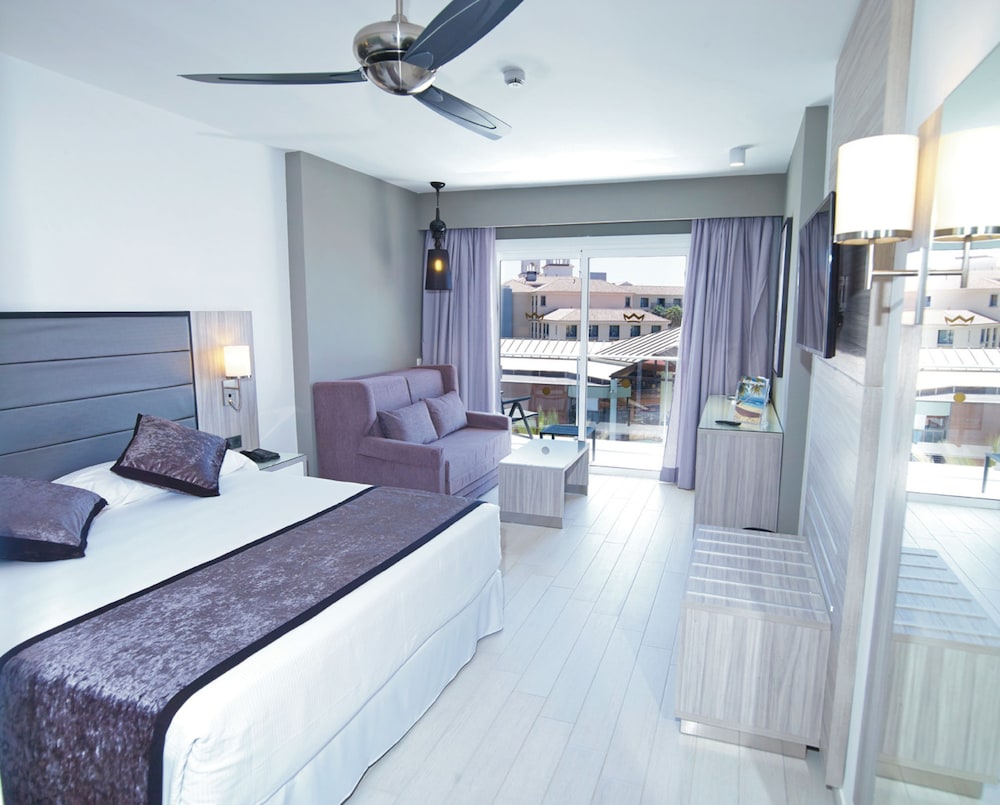 Habitación Doble Estándar con Balcón