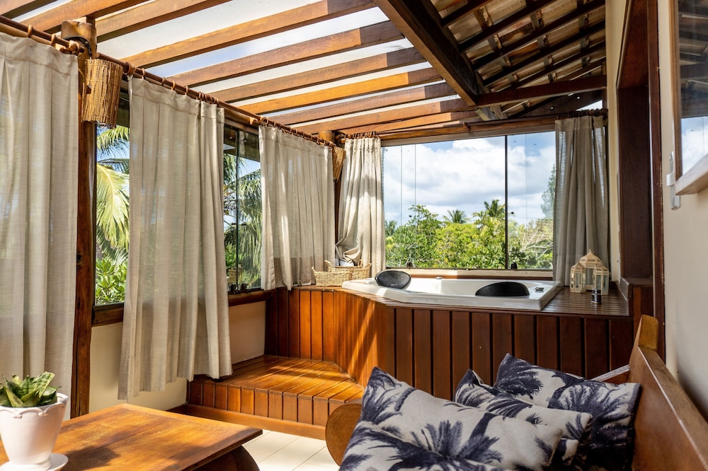 Honeymoon Suite photo 2