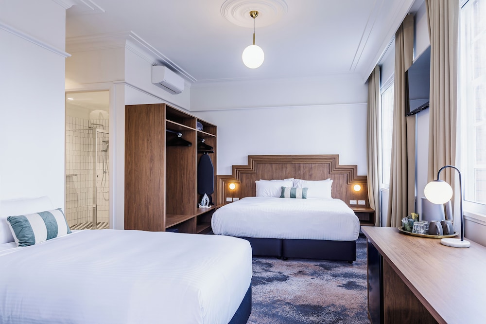 Double or Twin Room, Multiple Beds, Non Smoking, Balcony