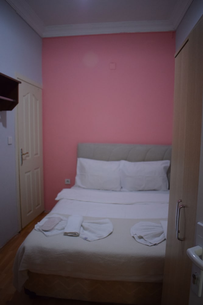 Standard Double Room, 1 Queen Bed, City View photo 3