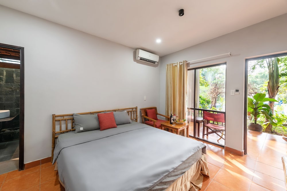 Premium Double Room, Pool View photo 2