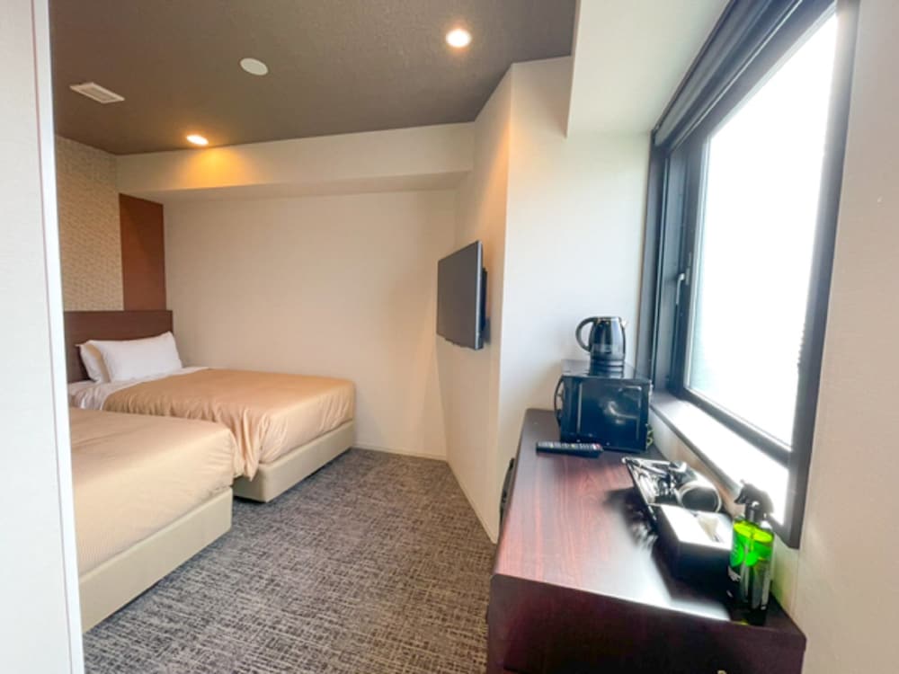 Twin Room, Non Smoking - Photo 3