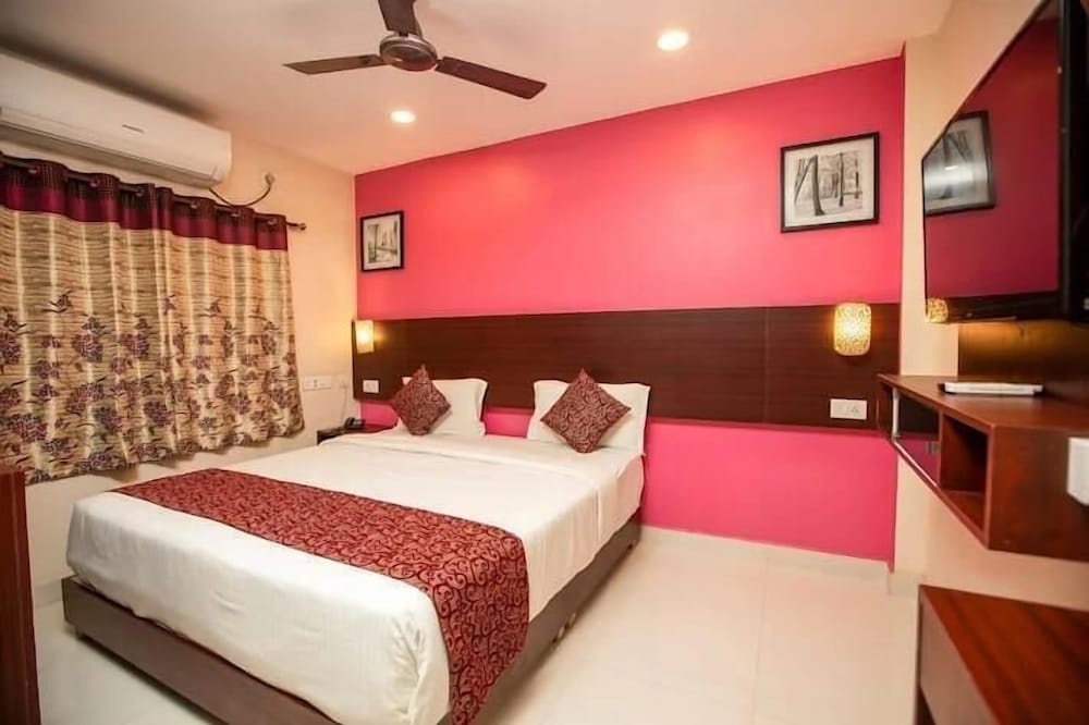 Deluxe Room - Photo 1