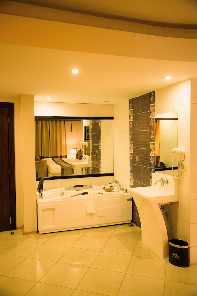 Family Suite photo 2