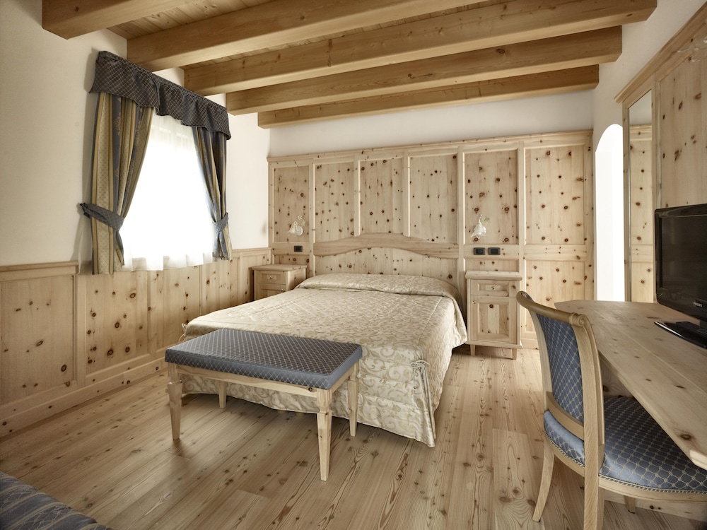 Comfort Room, Balcony, Lake View photo 1