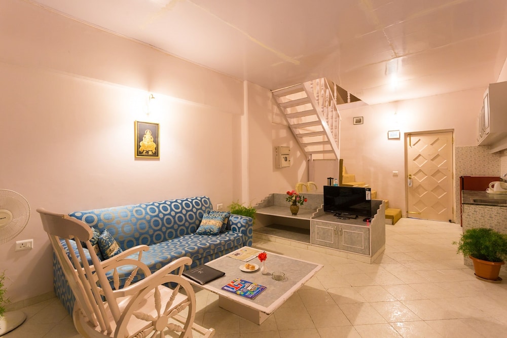 Royal Executive Suite With Balcony and Valley View - Photo 3