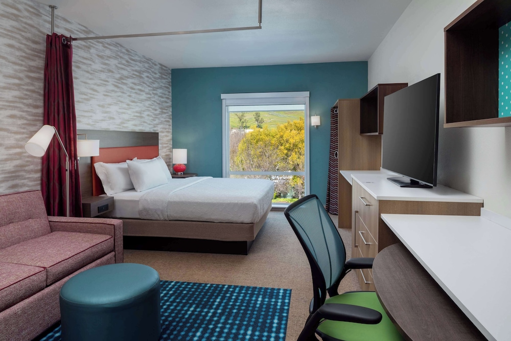 Suite, 1 King Bed, Accessible (Mobility & Hearing, 3x3 Shower) - Photo 1