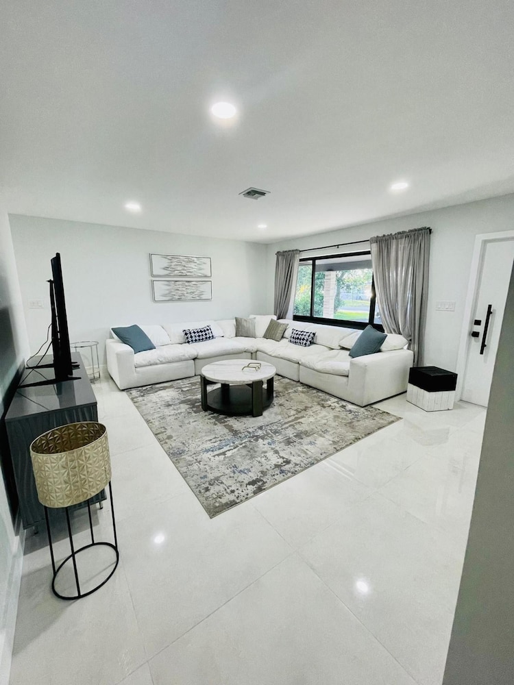 House, Accessible photo 1
