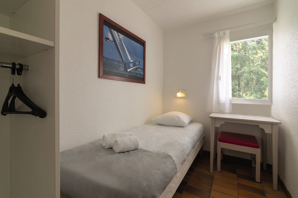 Standard Apartment, 2 Bedrooms, Terrace photo 2