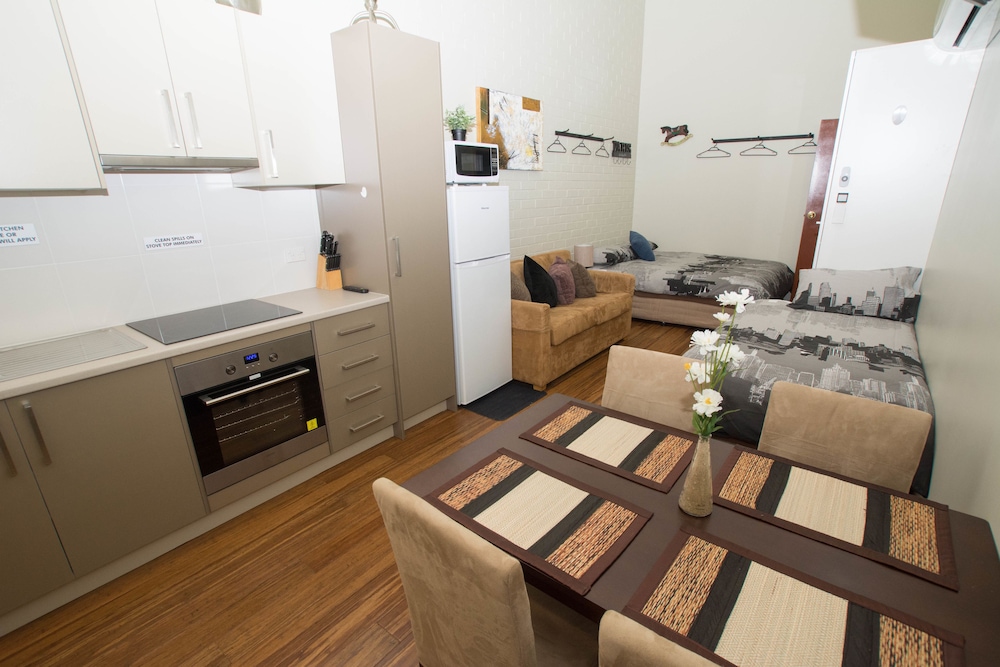 Basic Apartment, 1 Bedroom (Apartment 8) photo 1