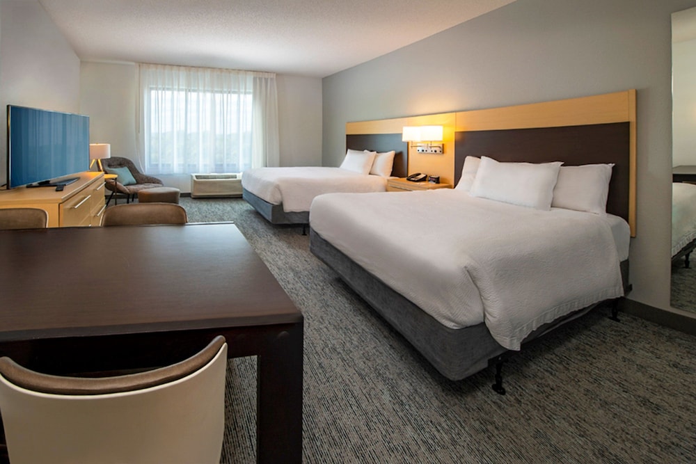 Studio, 2 Queen Beds (Mobility/Hearing Accessible, Tub)