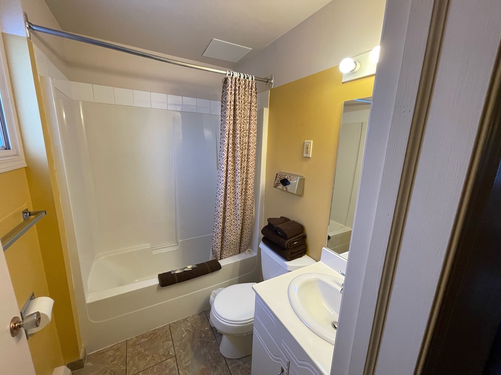 Double Room, 2 Queen Beds, Non Smoking
