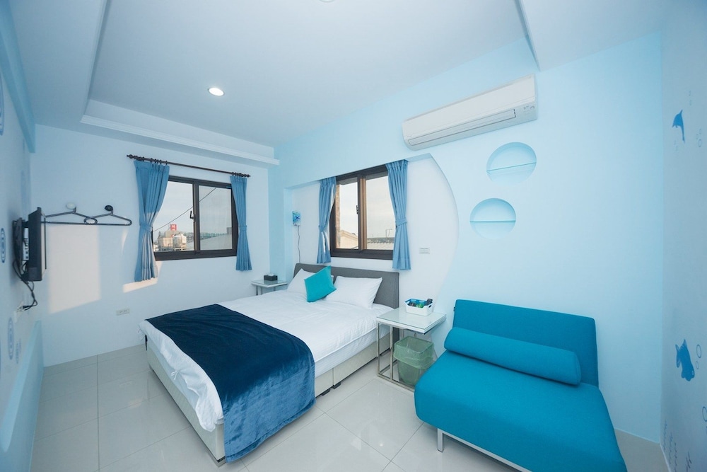 Basic Double Room, 1 Double Bed, Non Smoking photo 2
