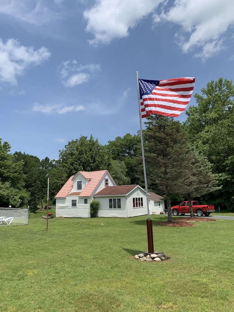 Hilltop House photo 1
