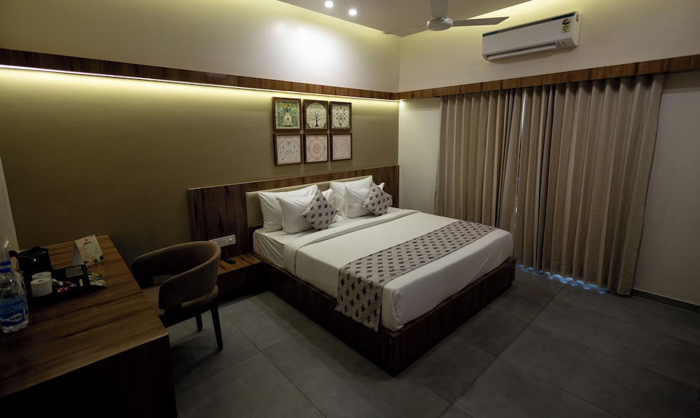Deluxe Double Room, Balcony, Garden View photo 3