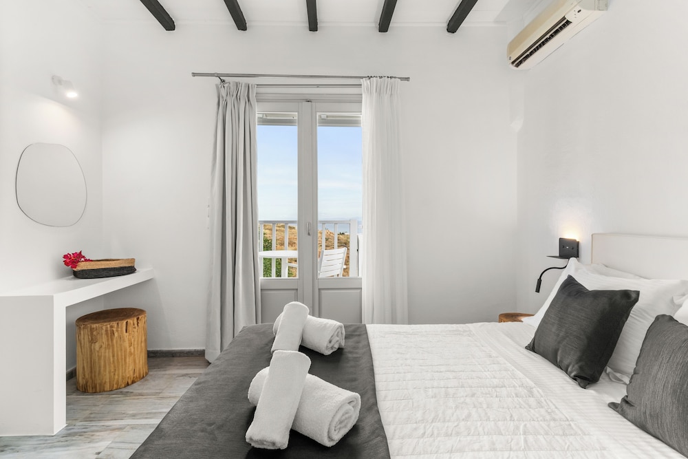 Family Room, Jetted Tub, Sea View