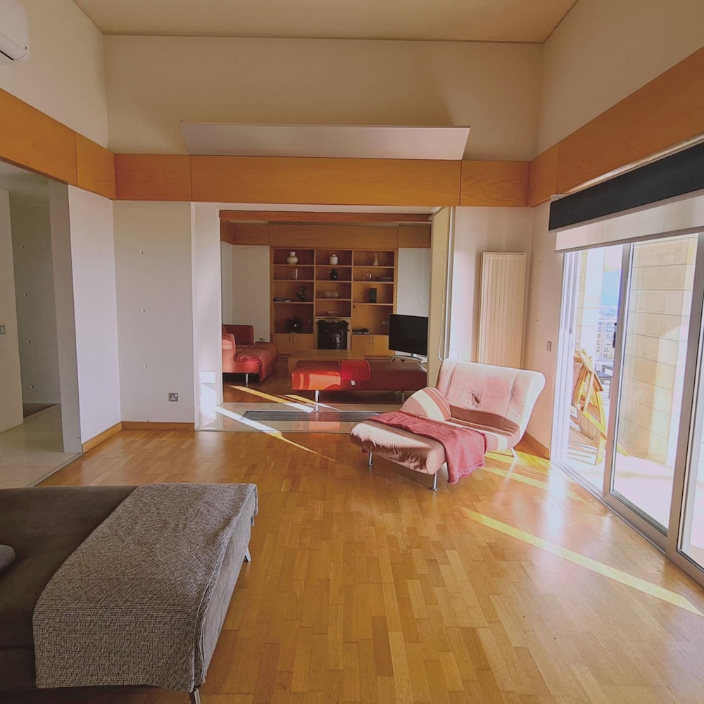 Villa photo 1