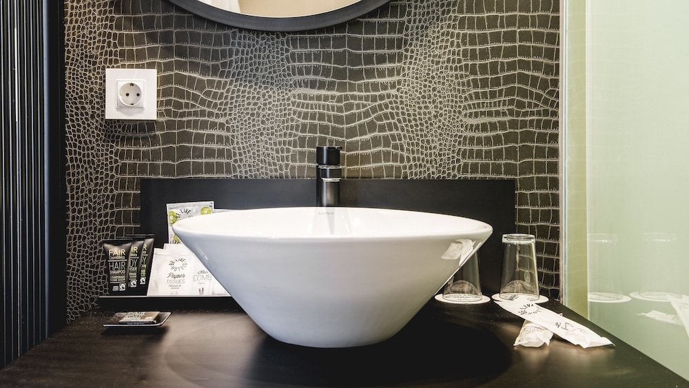 Junior Suite, Sea View thumbnail 6