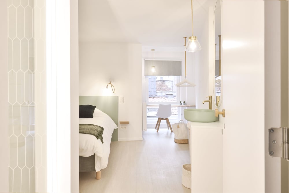 Classic Double Room, Private Bathroom (3) - Photo 1