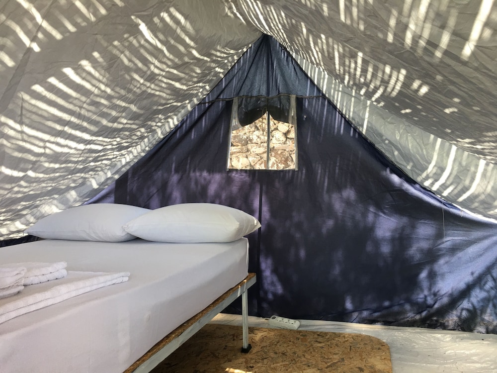 Standard Tent photo 1