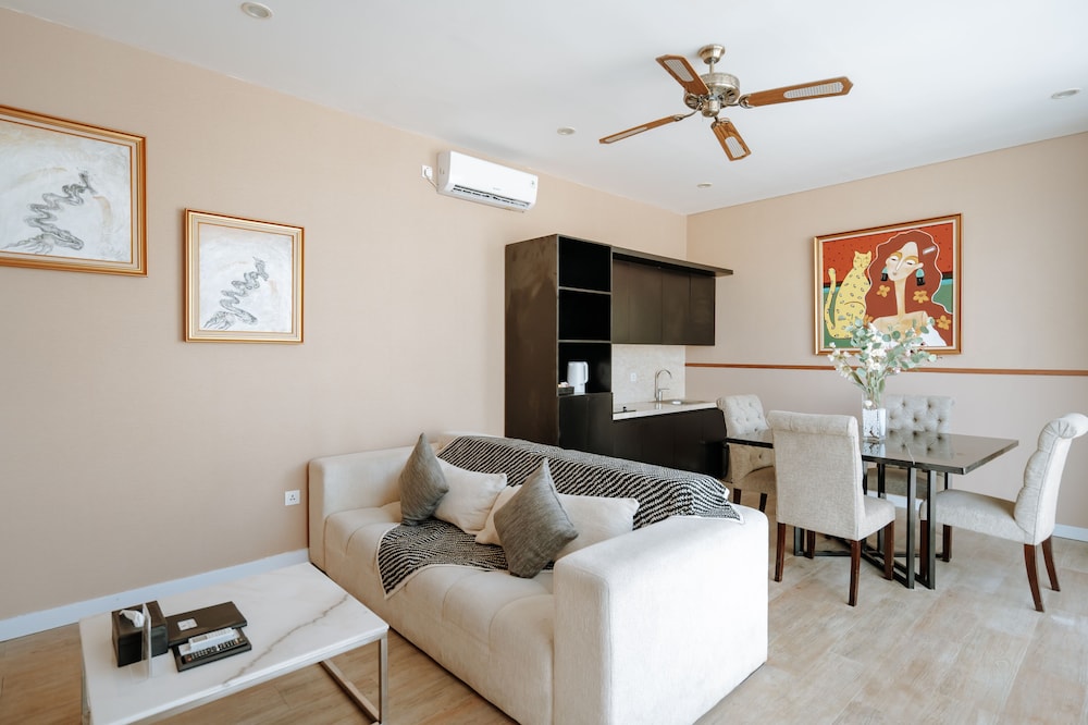 1 Bedroom with Private Pool Villa - Photo 11