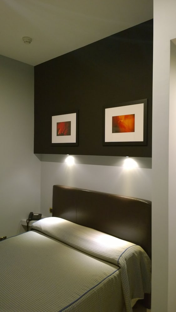 Economy Double or Twin Room - Photo 1