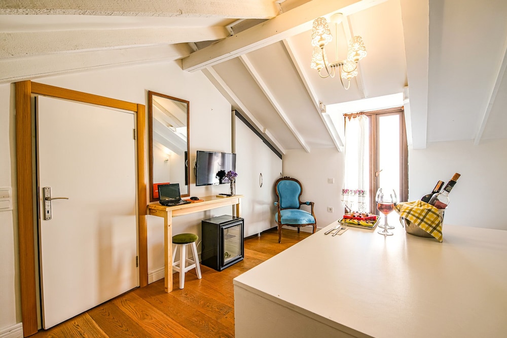 Comfort Room