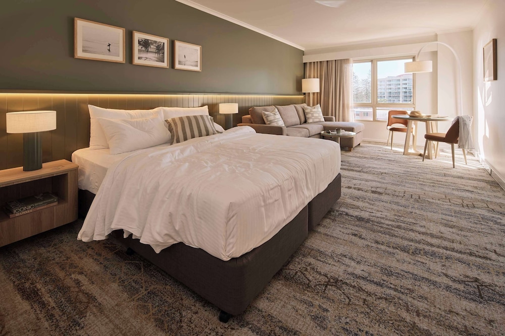 Deluxe Water View King - Photo 3