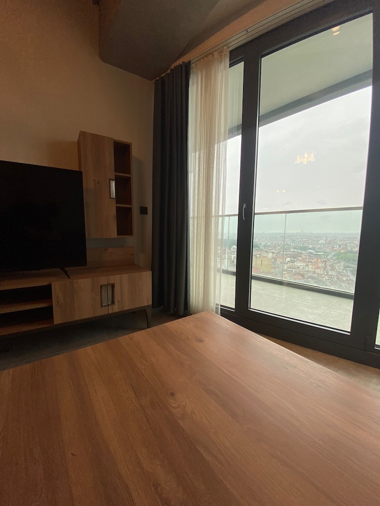 Deluxe Apartment, City View photo 3
