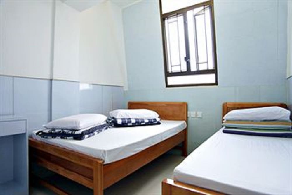 Twin Room, No window photo 3