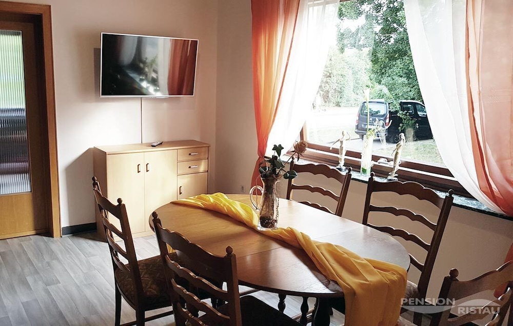 Standard House, 5 Bedrooms, Non Smoking, Kitchen photo 2