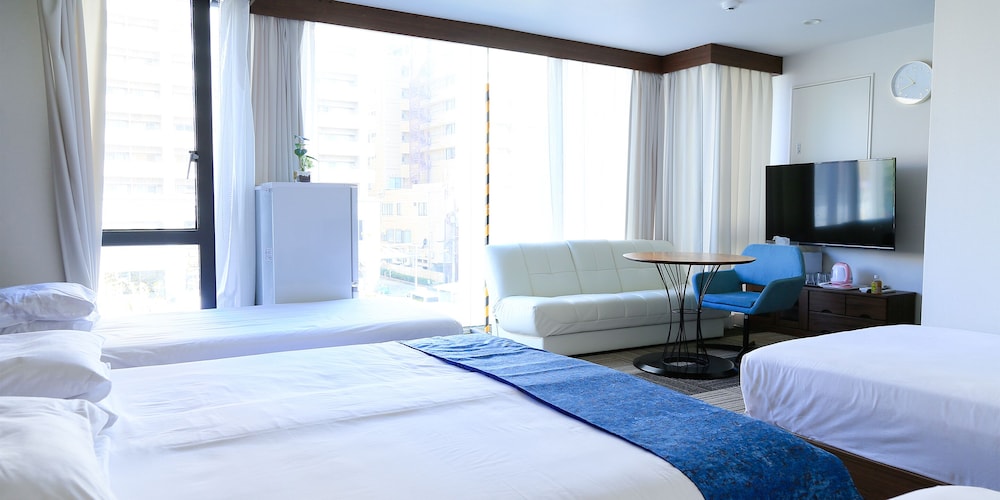 King Room,  Non Smoking, Private Bathroom (Up To 6 People)