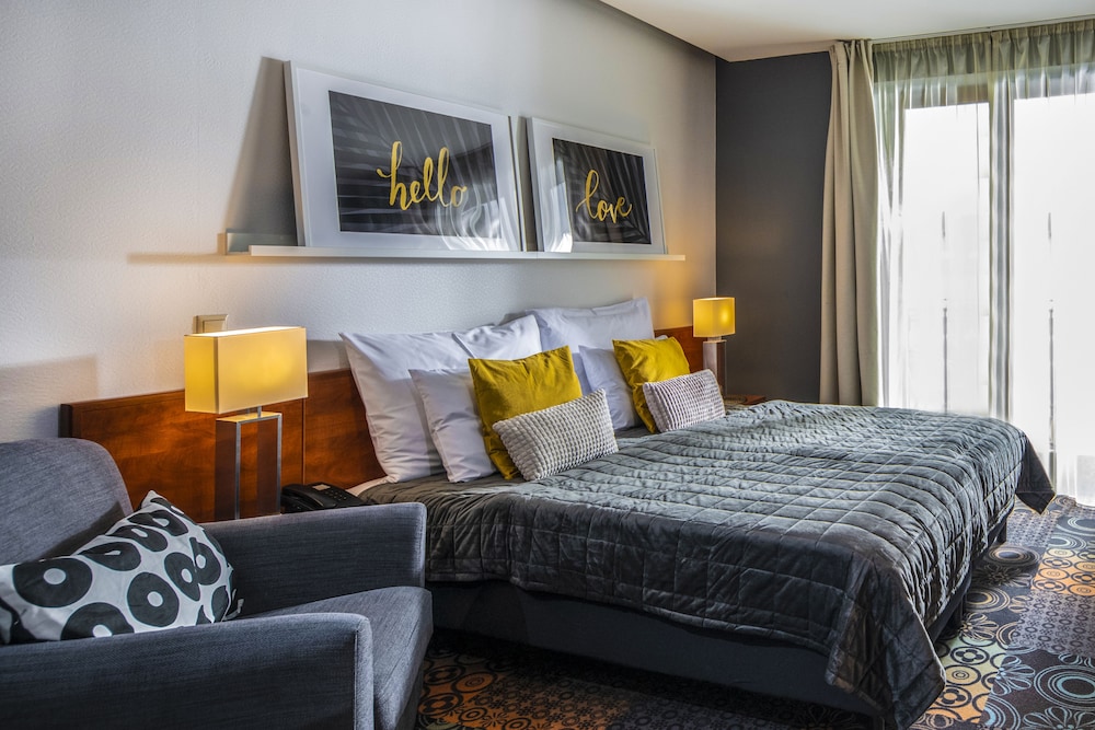 Standard Room, 2 Twin Beds, Balcony photo 1