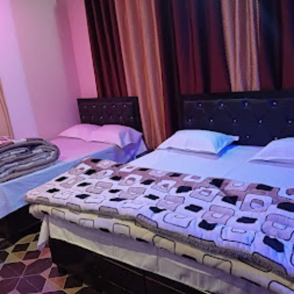 Deluxe Quadruple Room - Photo 5