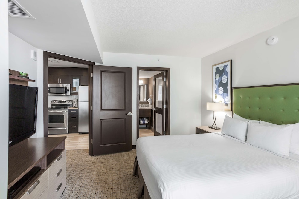 2 Bdrm Ocean Front 2 Kg Suite W/sofabed photo 1