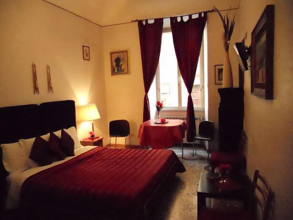Quadruple Room, Shared Bathroom