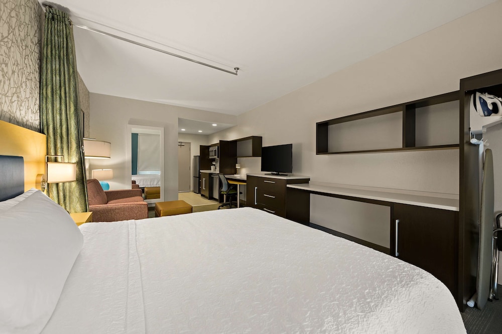 Studio, 1 King Bed, Non Smoking photo 2