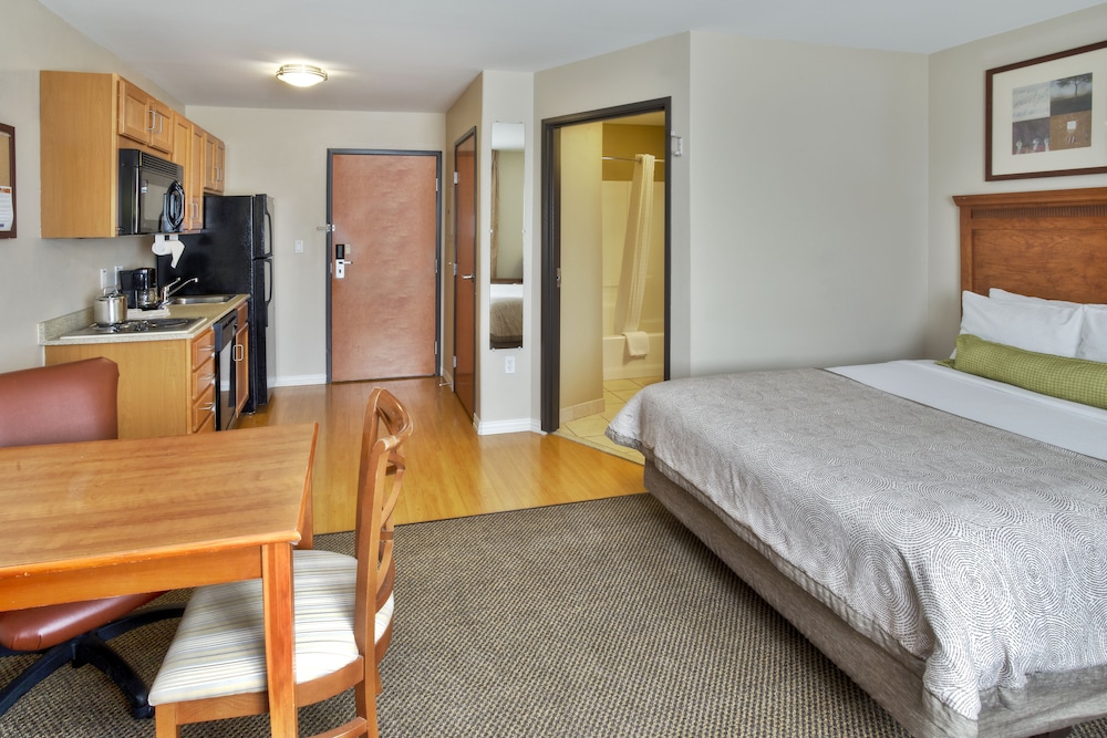 Studio Suite, 1 Queen Bed - Photo 1
