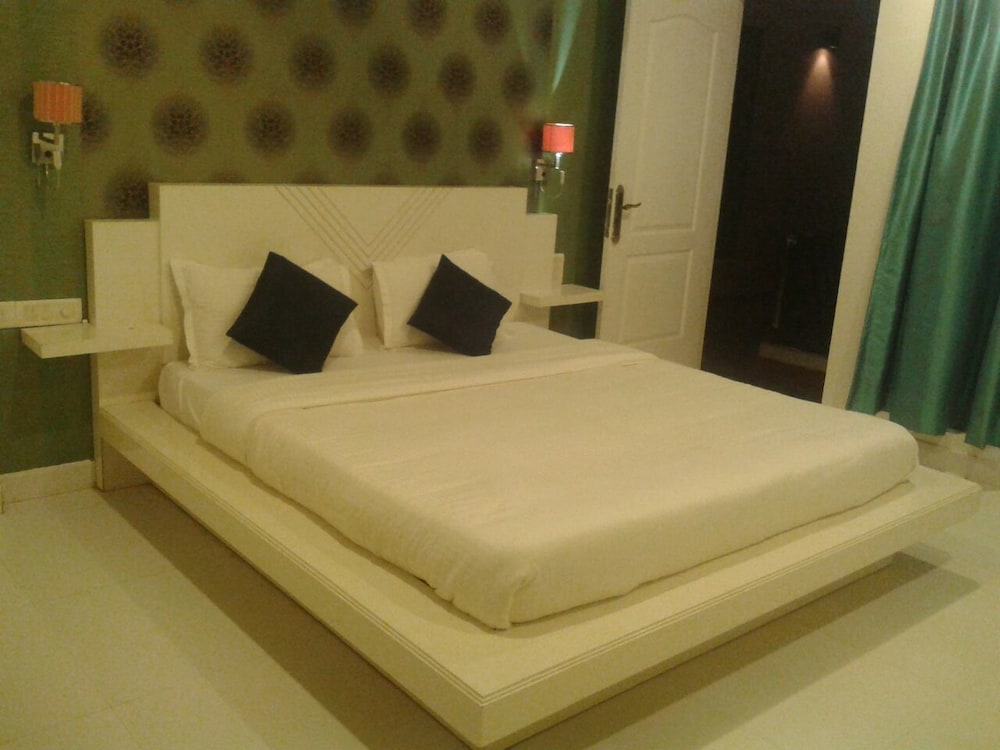 Deluxe Non AC Room