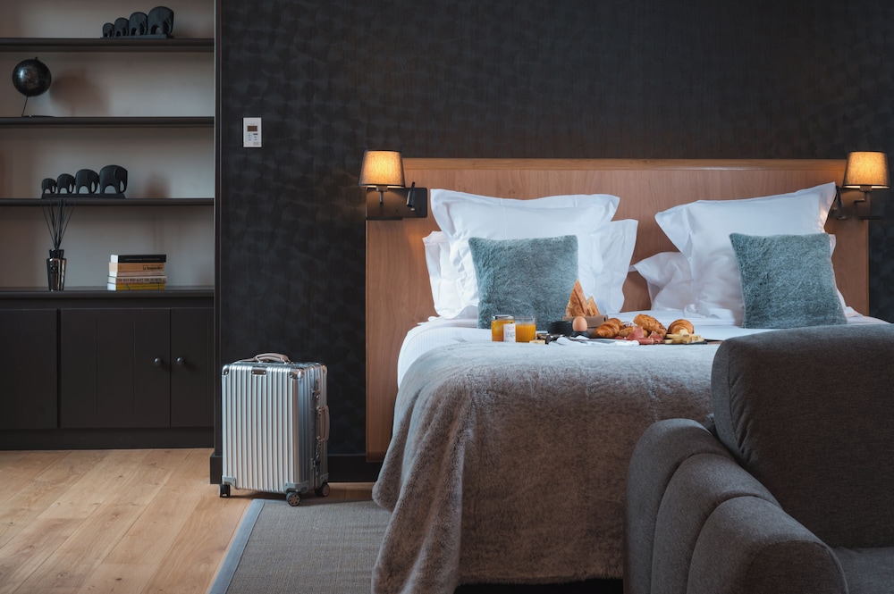 Presidential Suite, 1 Queen Bed (Moonseng)