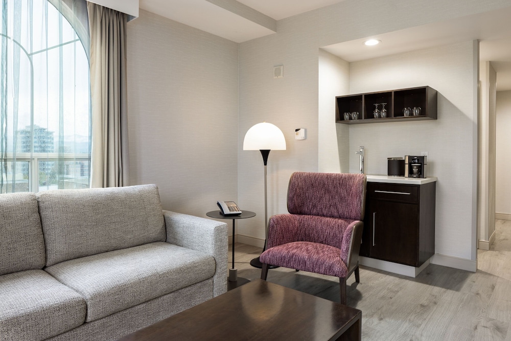 Suite, 1 Bedroom, City View - Photo 1